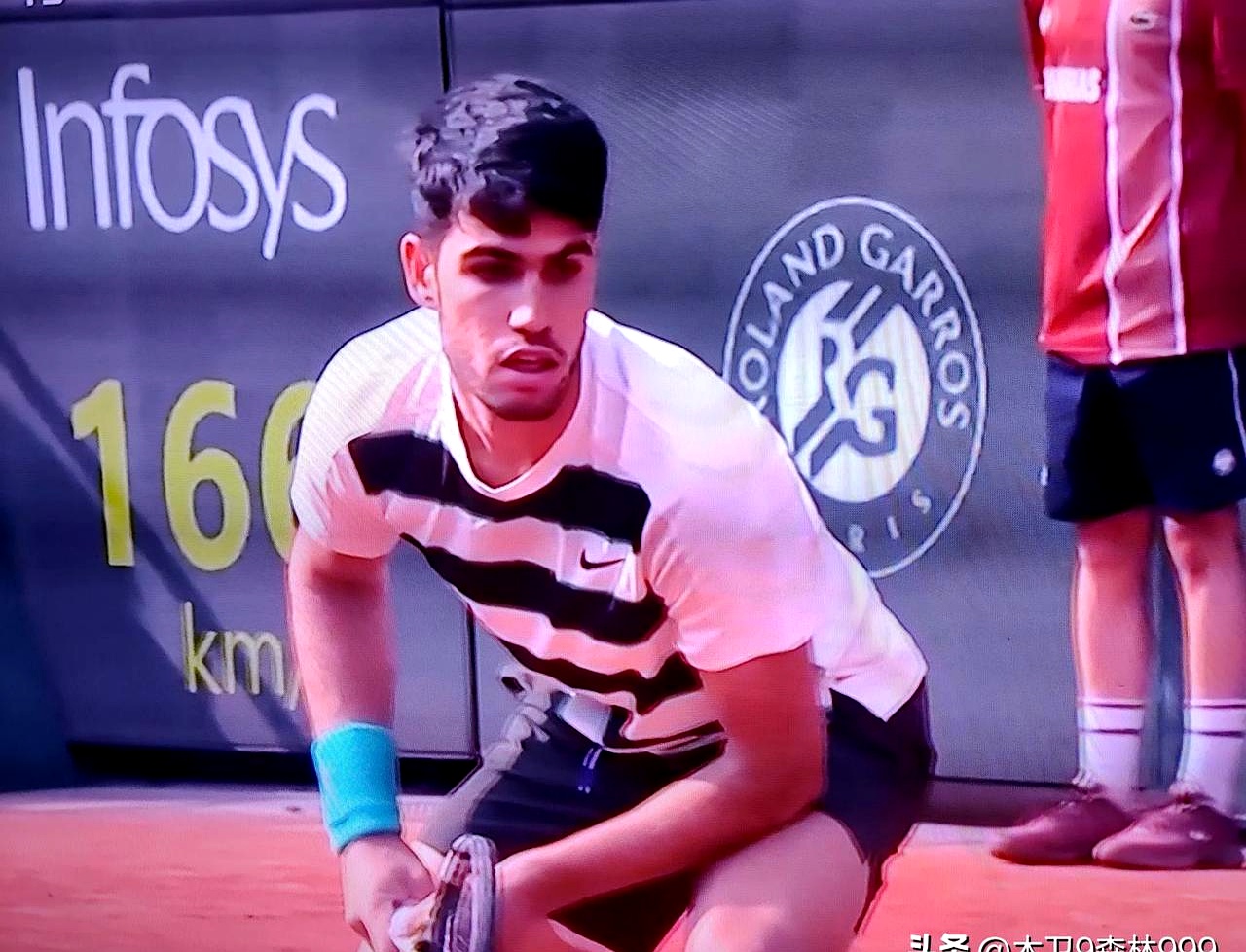 西班牙网球队力克法国网球队，阿尔卡拉斯高光表现