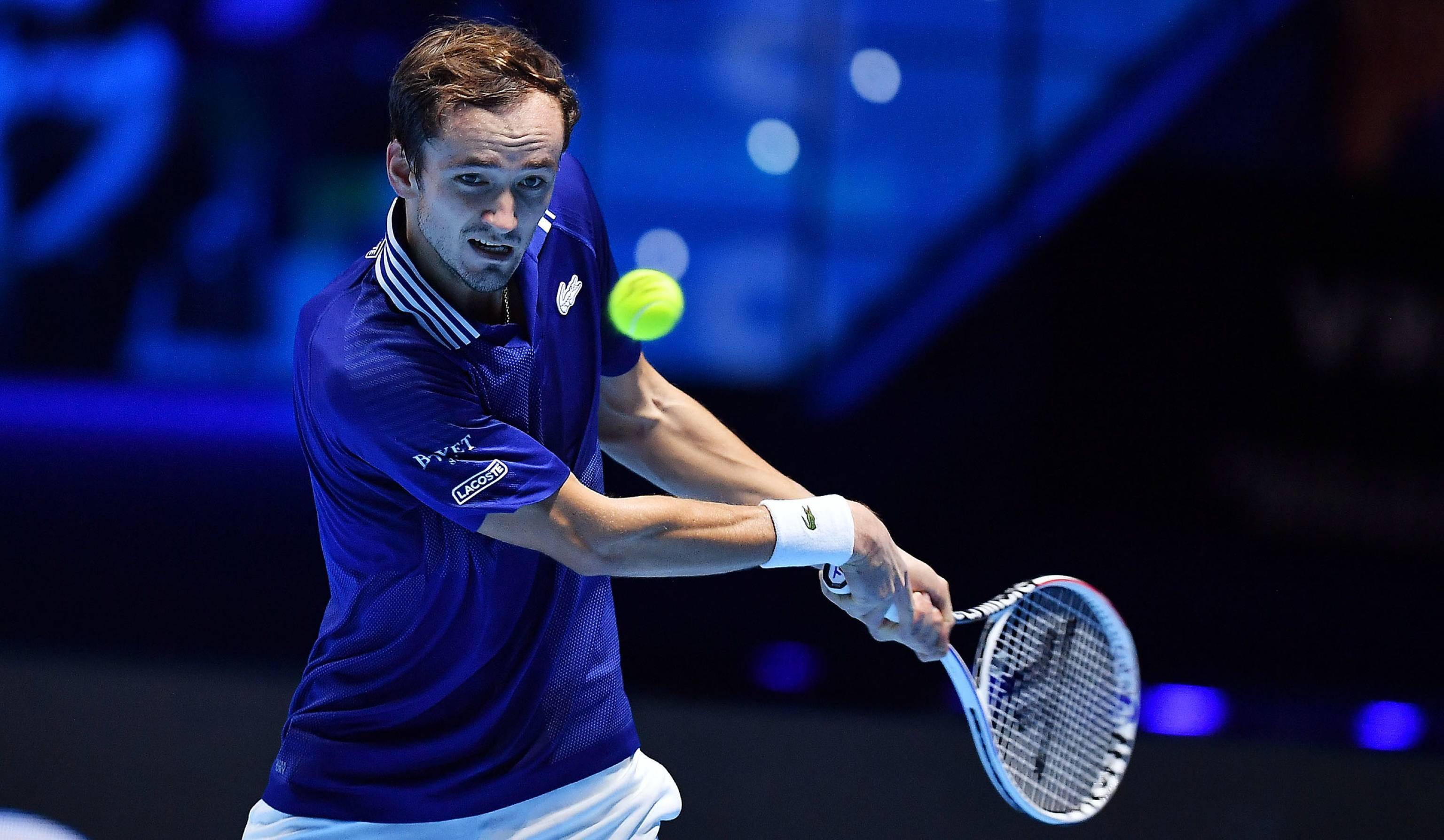 包含英国网球队绝杀西班牙网球队，梅德韦杰夫爆发神勇的词条