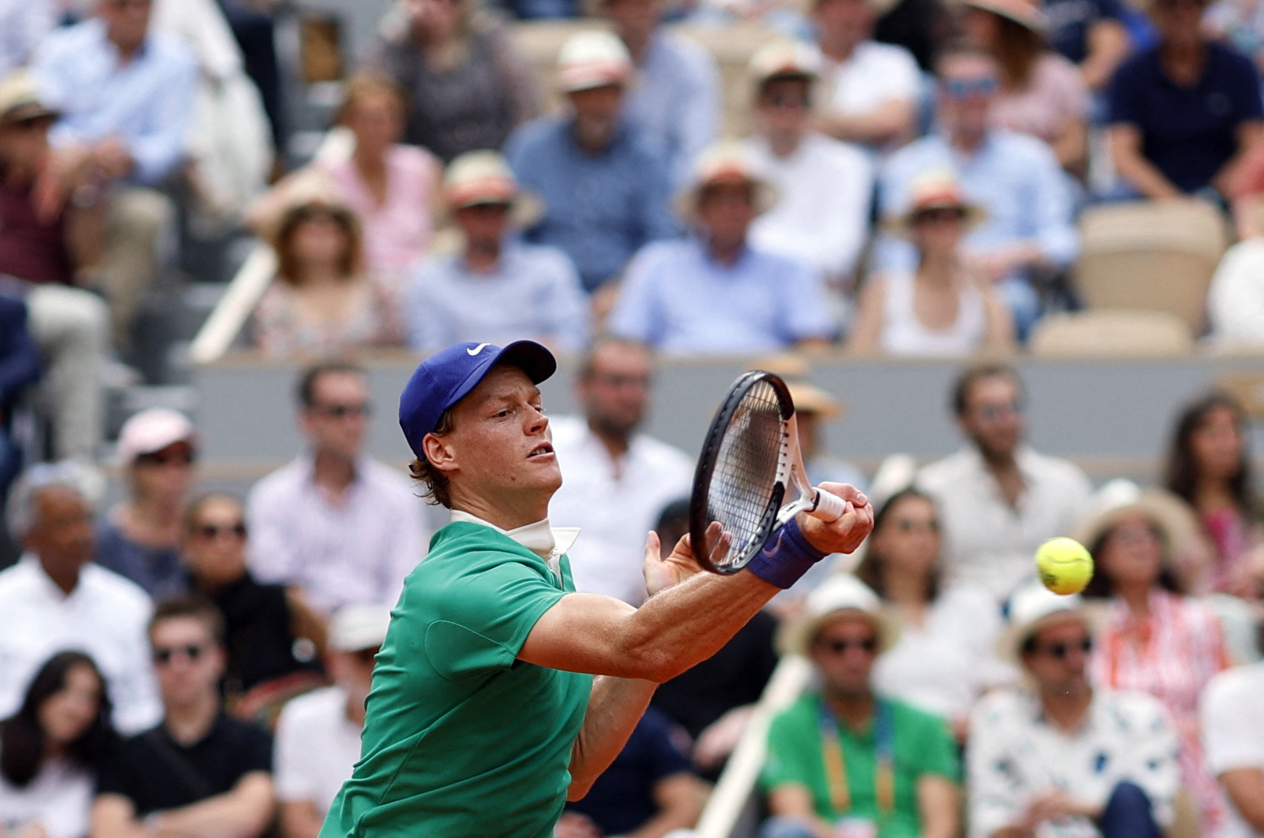 澳网完胜法网，辛纳点燃赛场