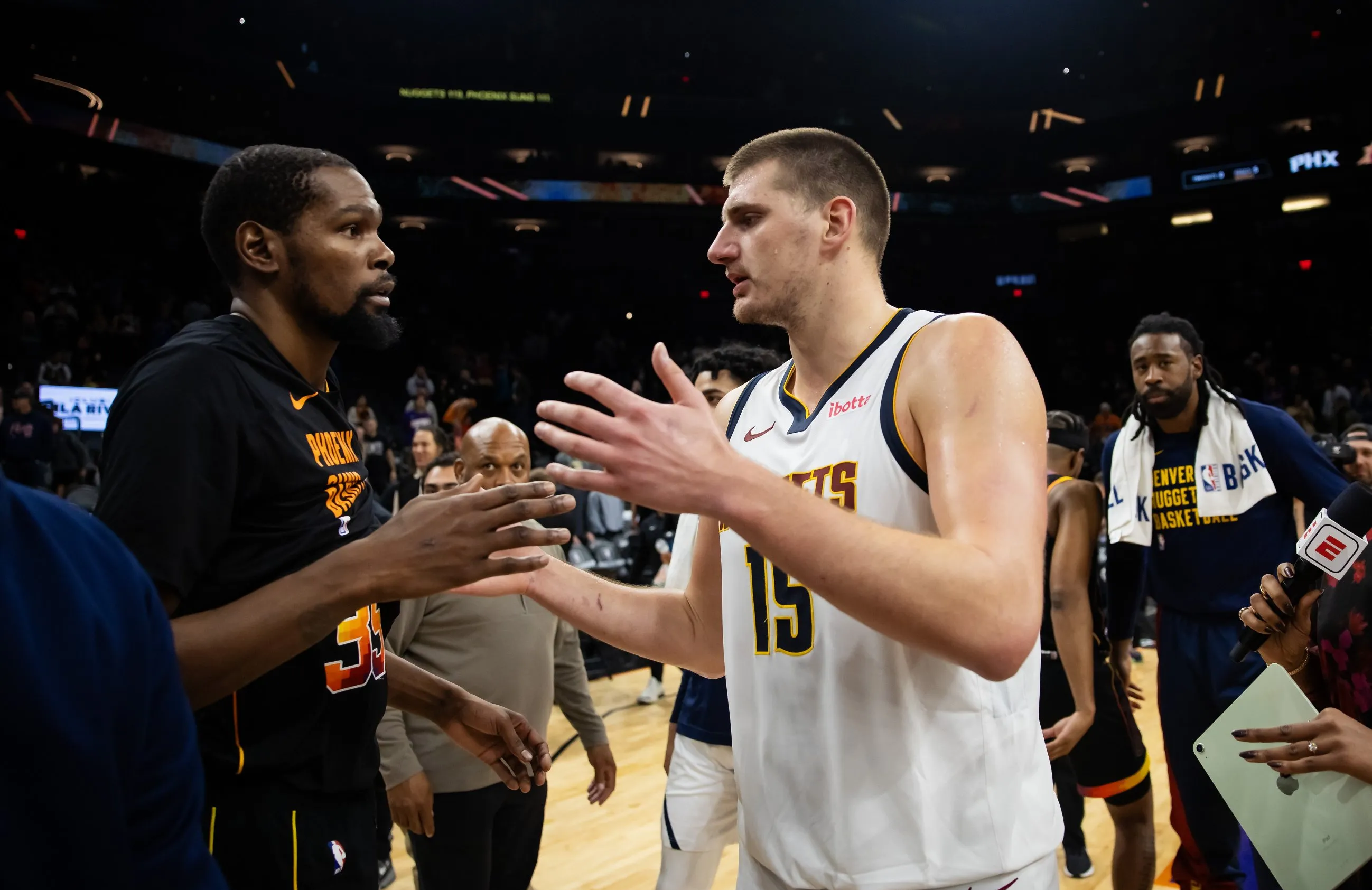 吉林队碾压独行侠,约基奇关键制胜 吉林队碾压独行侠,约基奇关键制胜