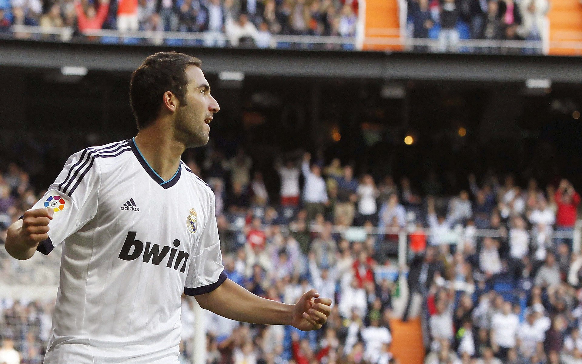 中国神球手空降欧洲内战，许昕的弧圈如何搅动法奥鏖战？