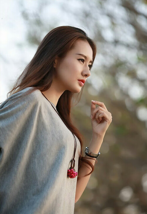 戈贝尔统治双塔，新疆爆冷轻取湖人