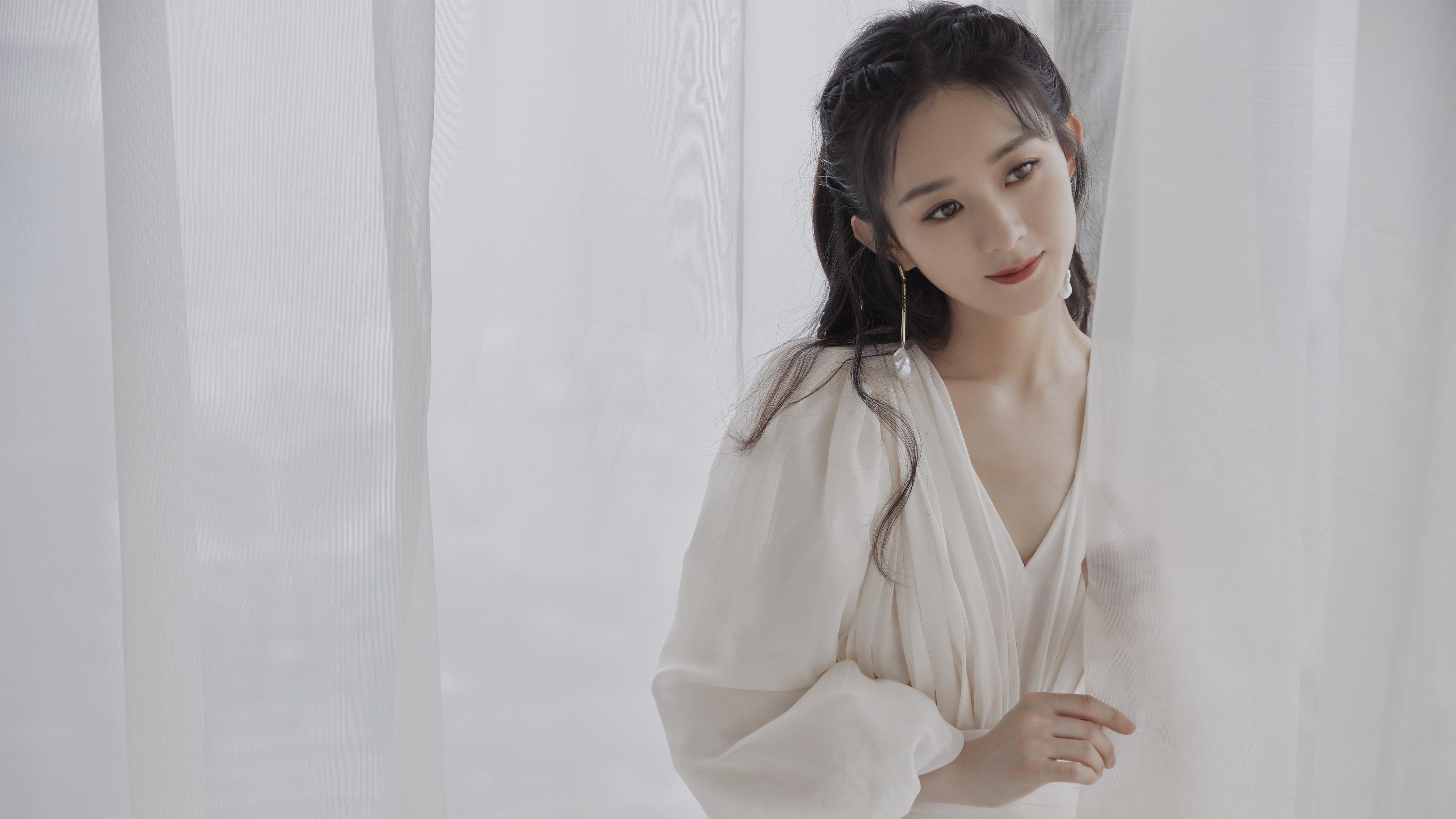 舞台越大他越强!爱德华兹独砍40分导演逆转,黄蜂末节21-4攻击波碾碎篮网