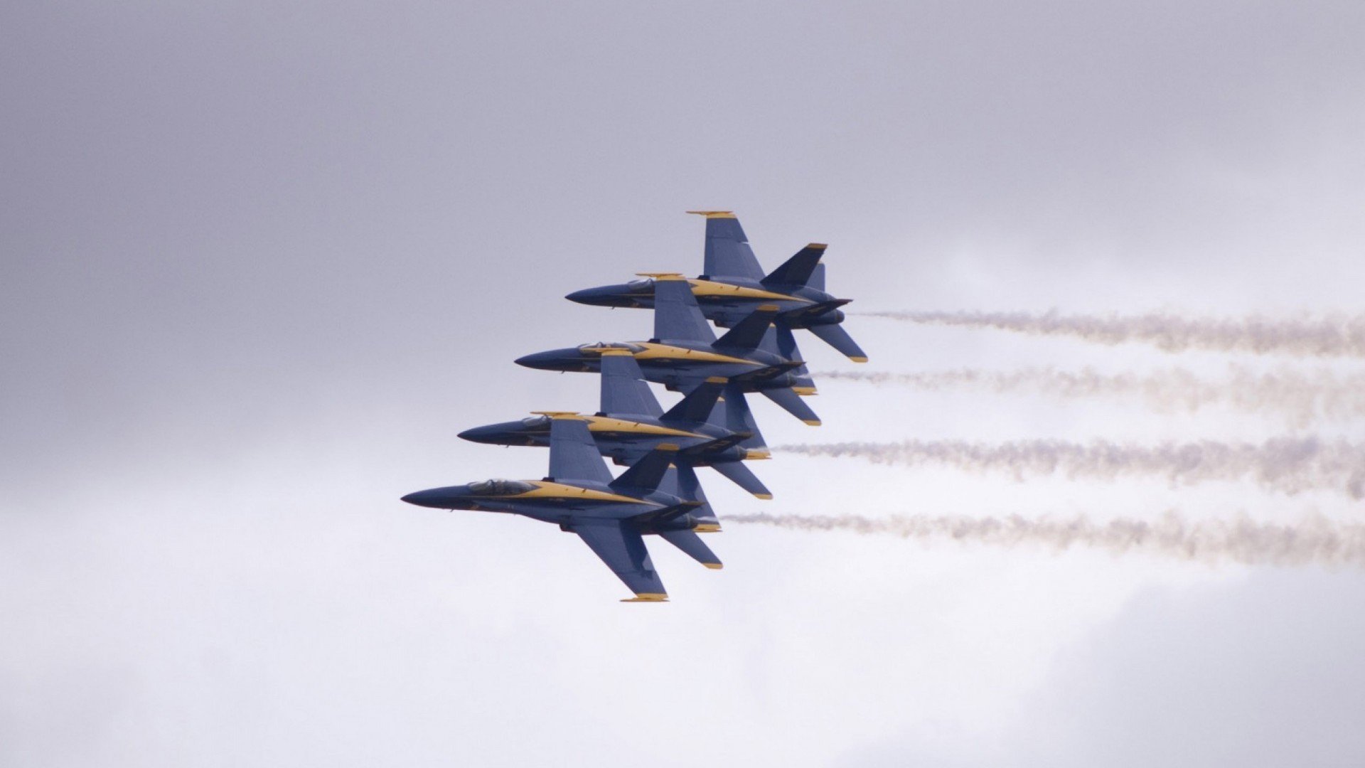 熔炉之夜，当F1街道的灼热沥青，遇见塔图姆的冰冷绝杀