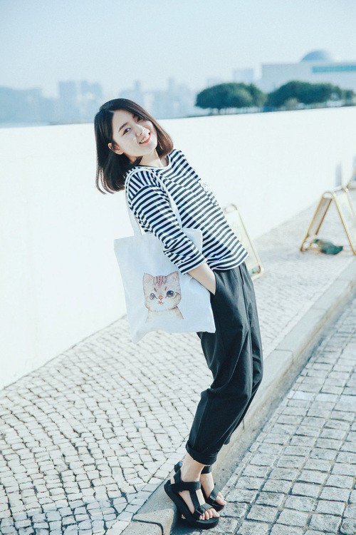 跨界之跃,篮球巨星拉文如何用一记扣篮照亮世界杯之夜